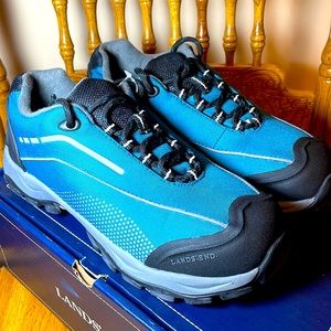 New in Box!! Lands’ End Waterproof Windfall Size 7.5